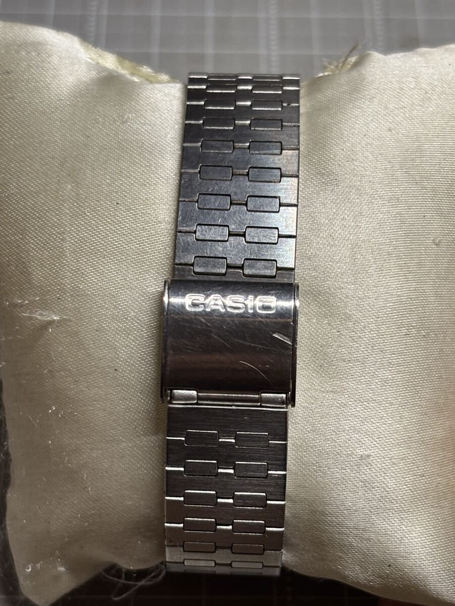 H103 原裝不鏽鋼鍊帶與 CASIO 刻印折疊扣全景